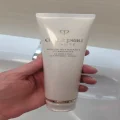 Отзыв на освежающая очищающая пенка CLÉ DE PEAU BEAUTÉ CLARYFING CLEANSING FOAM N